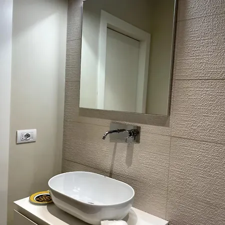 アパート La Dimora Di Alessandro ミラノ